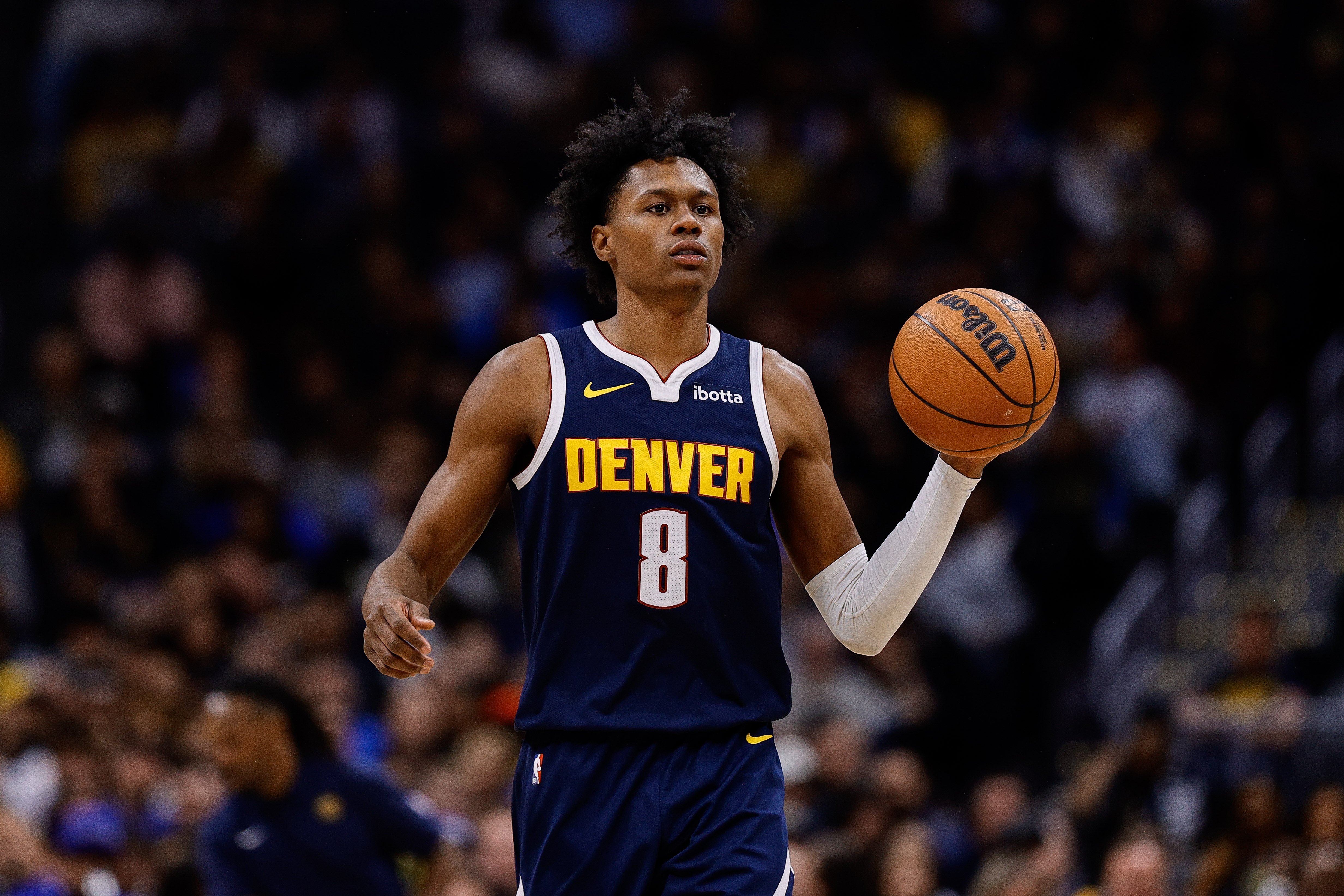 穿针引线！约基奇送直传 沃特斯起飞滑翔暴扣打成2+1