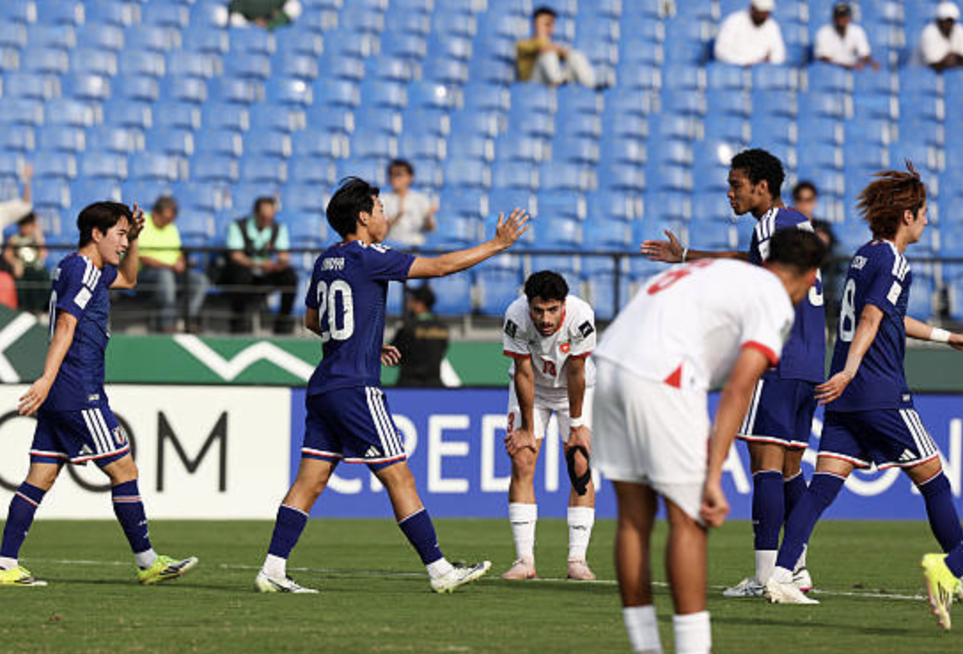 开云APP-5-3 3-2！亚洲足球变天：西亚豪强全出局 东亚或包4强 国足要加油