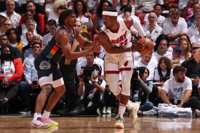 开云APP-全方位差距！76人扭转系列赛只能祈祷恩比德回归