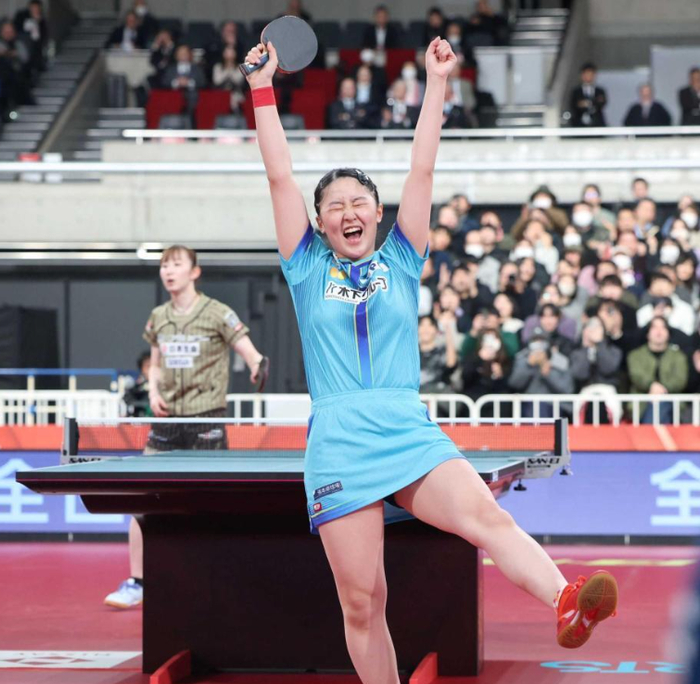 开云官网-张本美和与父亲泪洒当场！17岁创5纪录成日乒首人 日媒：她的时代到来|日本|锦标赛|全日本锦标赛|决赛|早田希娜_新浪体育_新浪新闻