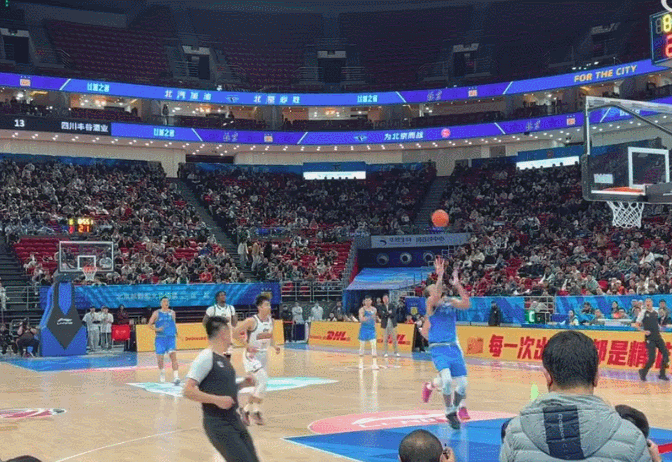 开云下载-北京送四川24连败！周琦4中4砍11+7 麦基首秀12+6+3低开高走秀暴扣|卡迪姆赛|方硕|贝利|陈盈骏|贾维尔-麦基_新浪体育_新浪新闻