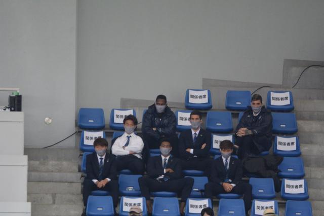 开云平台-云指挥两个月后 J联赛的新外教终于到达球队主场